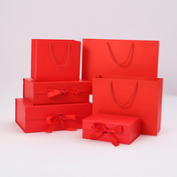Set Kotak Hadiah Magnetik Biodegradable Mewah Kustom dengan Tas Kertas Seni dan Penutup untuk Kemasan Kosmetik, Pakaian, Lilin, Desain OEM