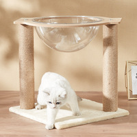 Maison pour chat moderne, compacte, en tissu écologique, intégrée au carton, type capsule spatiale, avec structure d'escalade, griffoir et jouets pour animaux de compagnie