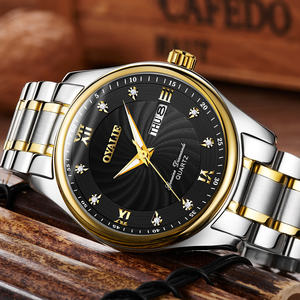 Montre à quartz de luxe pour homme, tendance et élégante, très vendue, boîtier en alliage de 40 mm, résistante à l'eau, aiguilles lumineuses, bracelet en acier de 40 mm - Product Image 4