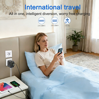 Adaptateur universel international, prise secteur haute puissance, ports USB multiples à charge rapide, prise de voyage portable pour une utilisation mondiale