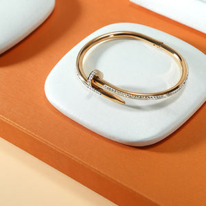 Jinsky Nouveauté Ensemble de présentoirs à bijoux - Couleur, matériau <span class=keywords><strong>et</strong></span> taille personnalisables Magasin de bijoux <span class=keywords><strong>et</strong></span> vitrine - Product Image 6