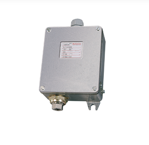 สวิตช์ท่อบูร์ดอน Barksdale B1T-M12SS แบบ SPDT หน้าสัมผัสอะลูมิเนียม 220V ช่วงการปรับ 4.8...950 บาร์ - Product Image 1