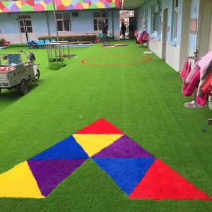 Hierba arcoíris <span class=keywords><strong>artificial</strong></span> coloreada decorativa para patio de recreo - Product Image 5