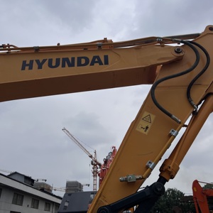 Excavatrice hydraulique Hyundai R305LC-9S d'occasion de haute qualité, matériel de construction - Product Image 6
