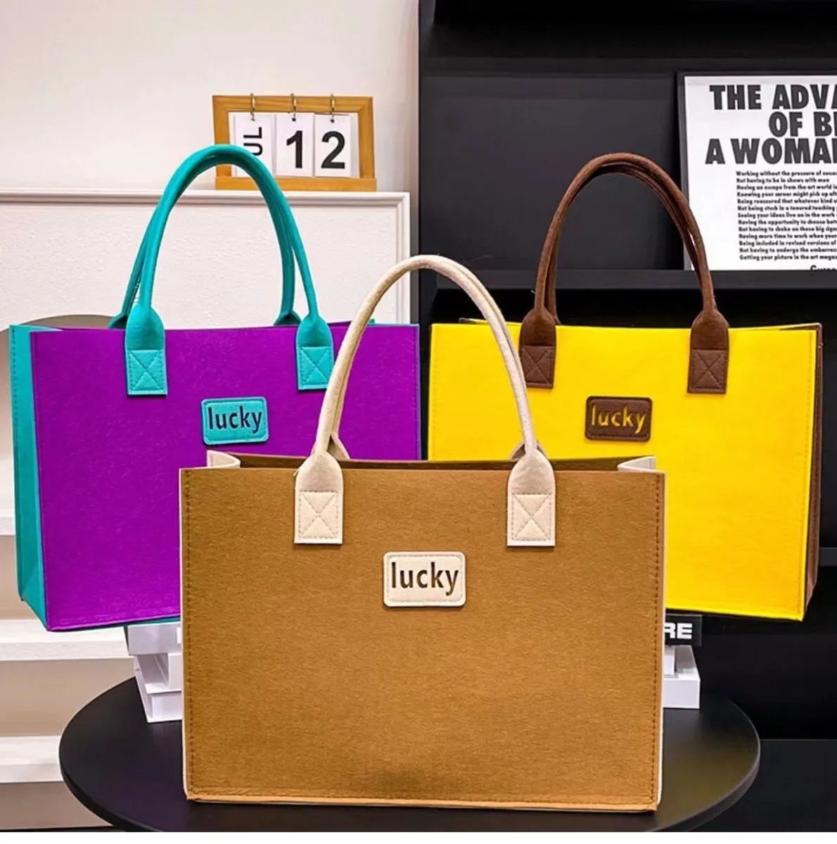 Nouveau sac à main en feutre double couleur sac à provisions cadeau avec sac à bandoulière cadeau sac fourre-tout de couleur