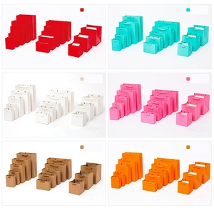 ถุงกระดาษของขวัญสีดำด้าน พิมพ์โลโก้ตามสั่ง สีน้ำตาลคราฟท์ สีทอง พร้อมหูหิ้ว โบว์ริบบิ้น สำหรับร้านค้าบูติก ถุงกระดาษรักษ์โลก - Product Image 5