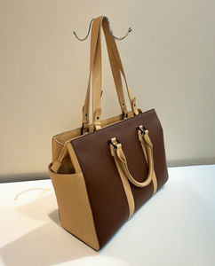 Sac pour femme 2024 nouveau sac fourre-tout transportant grande capacité texture mode étrangère unique épaule couleur unie femme sac marée - Product Image 1