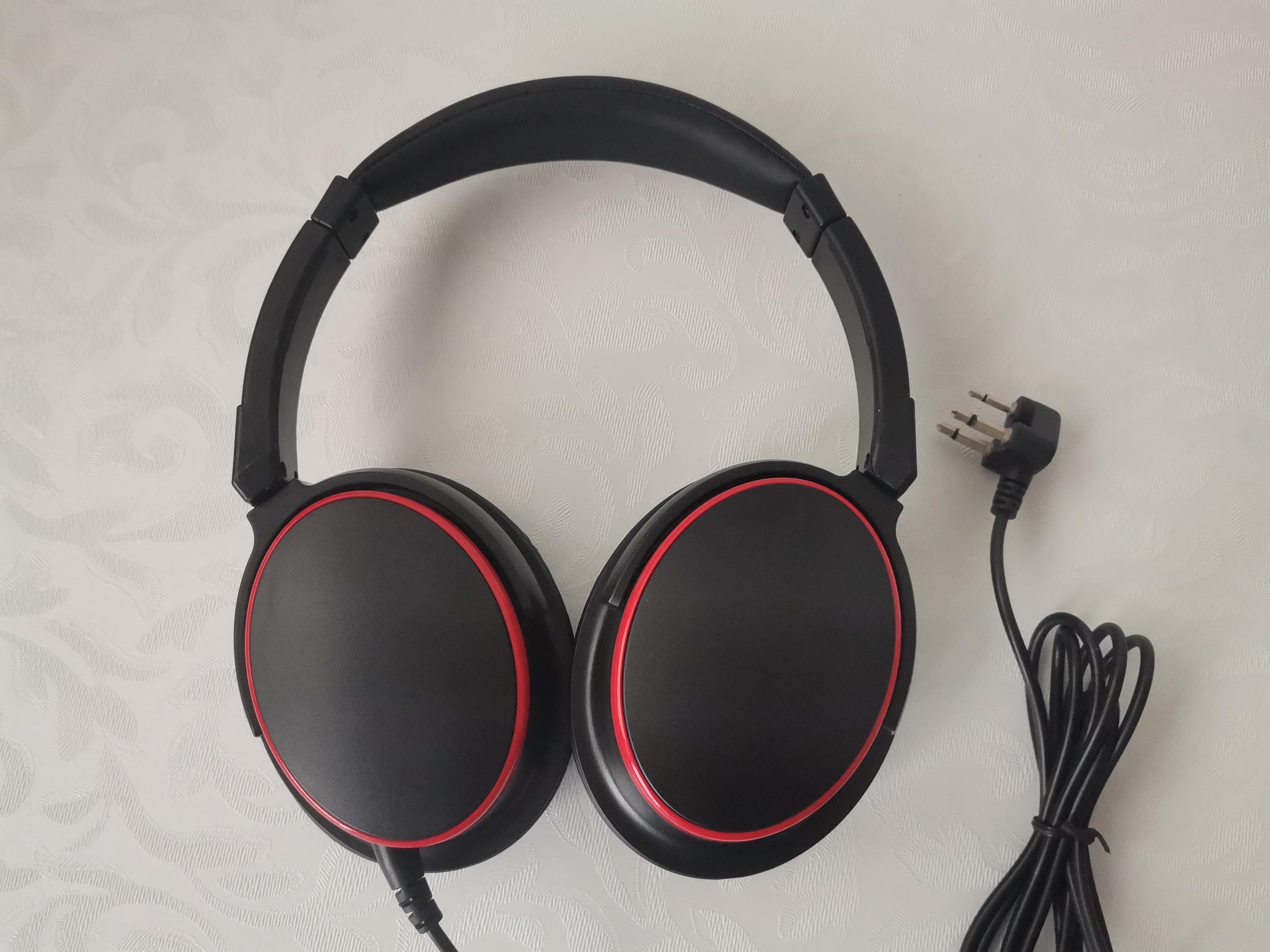 source 热卖3.5毫米插头耳机有线医院低成本耳机航空耳机制造 on m.