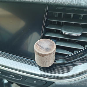 Auto-Lufterfrischer aus Holz für ätherische Öle, Holz-Duftdiffusor, Lüftungsclip, gravierte Holzdekoration - Product Image 2