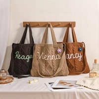 Sac fourre-tout personnalisé en crochet, sac à bandoulière tricoté sur mesure, sac de plage en tricot torsadé pour femme, cadeau pour demoiselle d'honneur