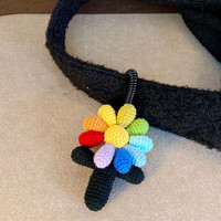 Porte-clés fleur en laine tricotée à la main, pendentif concert, breloque de sac pour couple, fleur tricotée, marguerite