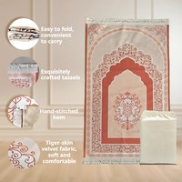 Tapis de prière portable ultra-fin rembourré, fabriqué à la machine, en suède polaire imprimé, pliable, avec pompons, pour le voyage
