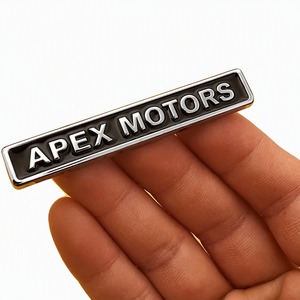 Emblema APEX MOTORS Personalizzato in ABS, Base Nera con Lettere Cromate, Badge 3D Autoadesivo Impermeabile per Auto - Product Image 1