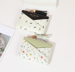 Portefeuille Femme Tendance à Motifs Floraux Grande Capacité en Cuir PU, Porte-Cartes Intégré, Porte-Monnaie Fin à Fermeture Éclair, Élégant avec Fermeture à Pression Feuille et Diamants - Product Image 4