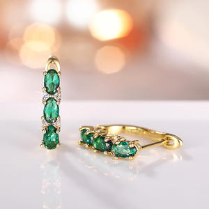 Orecchini Pendenti di Lusso con Gemma Verde per Donne, Placcati in Oro 18K, Taglio Ovale, Montatura a Griffe, Gioielli da Festa in Lega di Zinco - Product Image 5