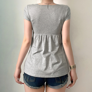 เสื้อท่อนบนแขนสั้นคอเหลี่ยมแต่งลูกไม้สีพื้นสดใส ดีไซน์ผูกเอวทรงเอไลน์ ดูอ่อนเยาว์แบบเสื้อท่อนบนซ้อนชั้น - Product Image 6