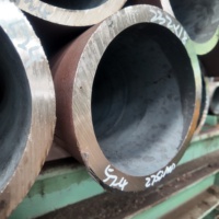Tubo sin Costura Laminado en Caliente de Aleación 13CrMo4-5 ISO EN 10216-2 para Alta Temperatura, para Calderas de Energía Térmica y Tuberías de Gas, Tamaño Personalizado