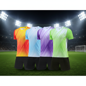 定制男式足球队队服学校足球运动球衣短袖套装成人儿童姓名定制复古足球球衣 - Product Image 1