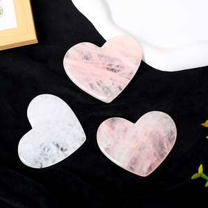 Pierre de Guasha en cristal en gros, outil de massage Guasha en quartz rose naturel en forme de cœur pour la santé - Product Image 3