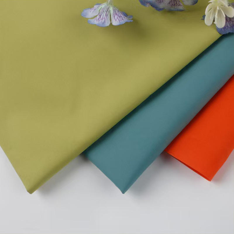 Factory Direct Supply Plain Weave Polyester Skin-Friendly Fabric Pure Polyester Material for Outerwear and Sportswear