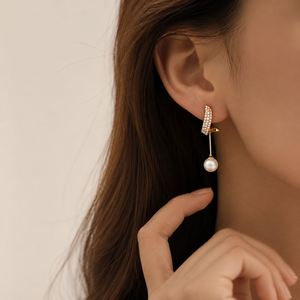 Boucles d'oreilles longues à pampilles en cristal style coréen pour femme, avec perles et cristaux en forme de goutte d'eau - Product Image 2