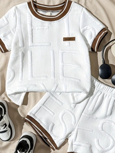 Nouveauté Ensemble de vêtements décontractés pour garçons Manches courtes T-<span class=keywords><strong>shirt</strong></span> à lettres + Shorts 2 pièces Tenue pour enfants - Product Image 1