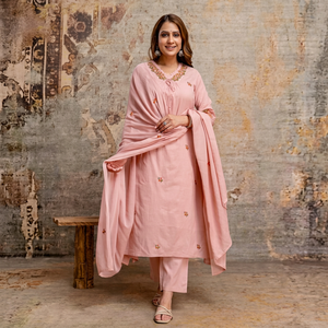 Conjunto de Salwar Kameez de Algodón Puro Bordado en Rosa para Mujer, Kurti de Manga 3/4 y Pantalón con Dupatta para Fiesta o Boda - Product Image 1