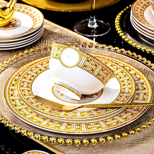 Service de table en céramique Jingdezhen, style luxe léger et simple, pour la maison, idéal comme cadeau, comprenant assiettes et baguettes - Product Image 3