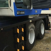 Grue sur camion TADANO GT550E d'occasion, 55 tonnes, 4 essieux, mobile, avec flèche télescopique de 42 m, hydraulique d'origine, pour travaux de levage en construction