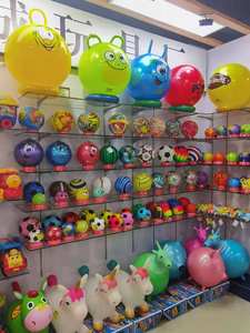 Personalizado pequeño pato amarillo pelota de Yoga sólido dibujos animados Pvc mar playa molde PVC juguete - Product Image 6