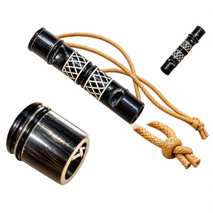 Sifflet en corne de buffle véritable fait main, écologique, de qualité supérieure, avec style animal poli et cordon en cuir, par Fiza Craft - Product Image 6