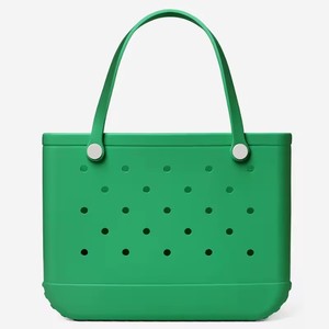 Sac fourre-tout élégant pour <span class=keywords><strong>femme</strong></span> avec chaînes, fermeture ouverte, imperméable, motif floral et lettres, sac de plage portable grande capacité - Product Image 3