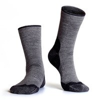 Chaussettes chaudes en laine épaisse personnalisées Sports de montagne Chaussettes douces en laine mérinos pour femmes et hommes pour le ski et la randonnée