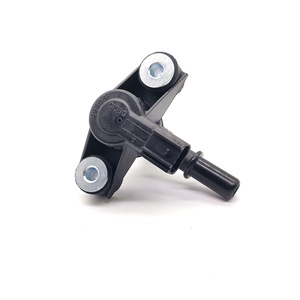 Válvula Solenoide de Carbón Activado Ford AU5A-9G866-AB 12V para Control de Gas en Automóviles - Product Image 3