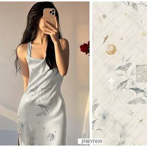 WF 하이 퀄리티 85GSM 새틴 실크 원단 소녀를위한 아름다운 꽃 디자인과 경량 100% 폴리에스터 - Product Image 3