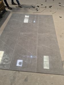 Carreaux de porcelaine de qualité supérieure 600x1200mm disponibles en différentes tailles et finitions de surface exportant dans le monde entier avec le meilleur emballage - Product Image 4