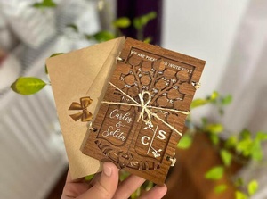 Caja de Invitación de Boda Grabada Personalizada, Elegante Madera Maciza con Decoración de Temática Campestre - Product Image 5