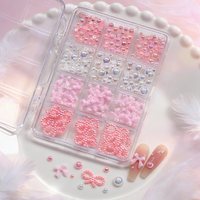 12 Grilles de Breloques pour Ongles Nœud Papillon Perles Blanches et Roses, Strass et Pierres Précieuses en Forme de Fleur pour Décoration d'Ongles, Accessoires de Manucure