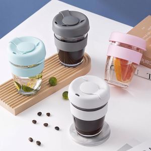 Ensemble de tasses à café en verre et silicone à isolation thermique avec couvercle, anti-brûlure, design moderne et épuré, idéal pour les cadeaux d'affaires - Product Image 3