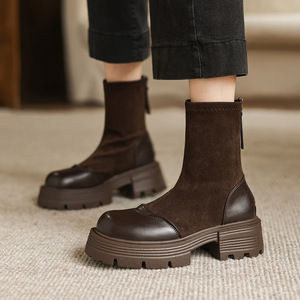 รองเท้าบูทแฟชั่นสไตล์เกาหลีแบบใหม่ประจำปี 2026 พื้นหนา ส้นตึก ส้นกลาง รองเท้าบูทสั้น รองเท้าบูทหุ้มข้อกลางน่อง รองเท้าผู้หญิง - Product Image 2