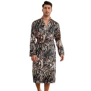 Ensemble de peignoirs en satin de soie à imprimé <span class=keywords><strong>animal</strong></span> pour <span class=keywords><strong>homme</strong></span>, pyjamas en soie glacée tendance, vêtements de maison - Product Image 5