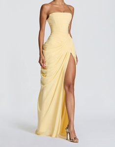 Robe longue de soirée élégante sans bretelles, froncée, avec fente haute, dos lacé, pour événements formels et mariages, avec corsage et jupe drapée, vente en gros - Product Image 1
