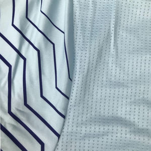 Polyester de maillot de football à séchage rapide personnalisé de qualité supérieure avec conception d'impression par sublimation vêtements de football de qualité supérieure - Product Image 4