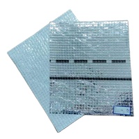 Membrane ignifuge, isolante thermiquement et perméable à la vapeur