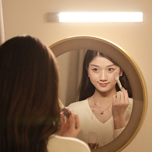 Hot Bán Led dải ánh sáng lưu trữ Tủ gương phòng tắm với ánh sáng LED cho ngày Valentine hiện tại - Product Image 4