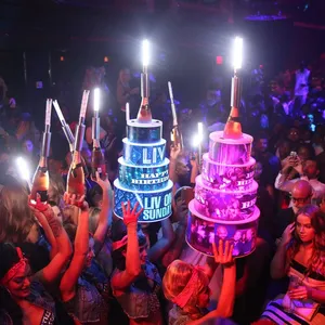 Barra de clup da noite personalizada, bar de champanhe, exibição, vip, apresentador de garrafa de bolo de aniversário