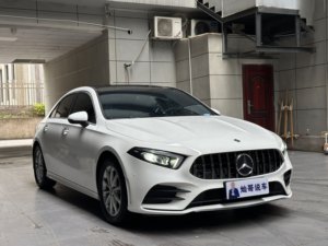 รถยนต์มือสอง เมอร์เซเดส-เบนซ์ เอ คลาส ปี 2022 รุ่นปรับโฉม เอ <span class=keywords><strong>200</strong></span> แอล สปอร์ต ซีดาน แฟชั่น อิดิชั่น 1.3T ขับเคลื่อนล้อหน้า 4 ประตู 5 ที่นั่ง ซีดานขนาดกะทัดรัดสุดหรู - Product Image 1