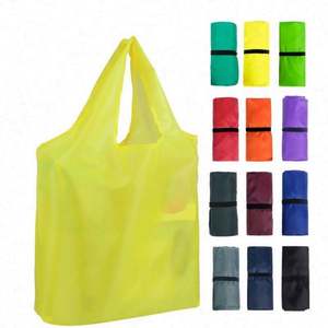 Sac de courses pliable en polyester vierge avec logo personnalisé, écologique et réutilisable, type fourre-tout enroulable - Product Image 3