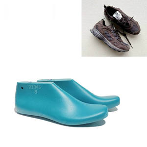 รองเท้าเล่นกีฬากลางแจ้งสำหรับผู้ชายแบบดั้งเดิมแบรนด์ชั้นนำ - Product Image 1