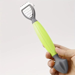 Zesteur et presse-agrumes multifonctionnel - Poignée verte, lame en acier inoxydable pour presser et râper les agrumes, outil de cuisine - Product Image 1